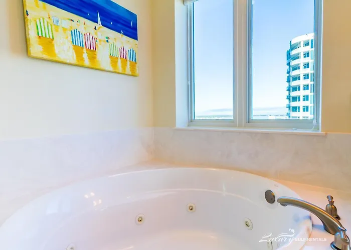 Aparthotel Lagoon Tower 1201 *